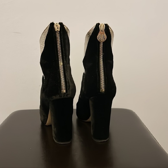 Black and Silver Heeled Boots with Metallic Star - Picture 3 of 3